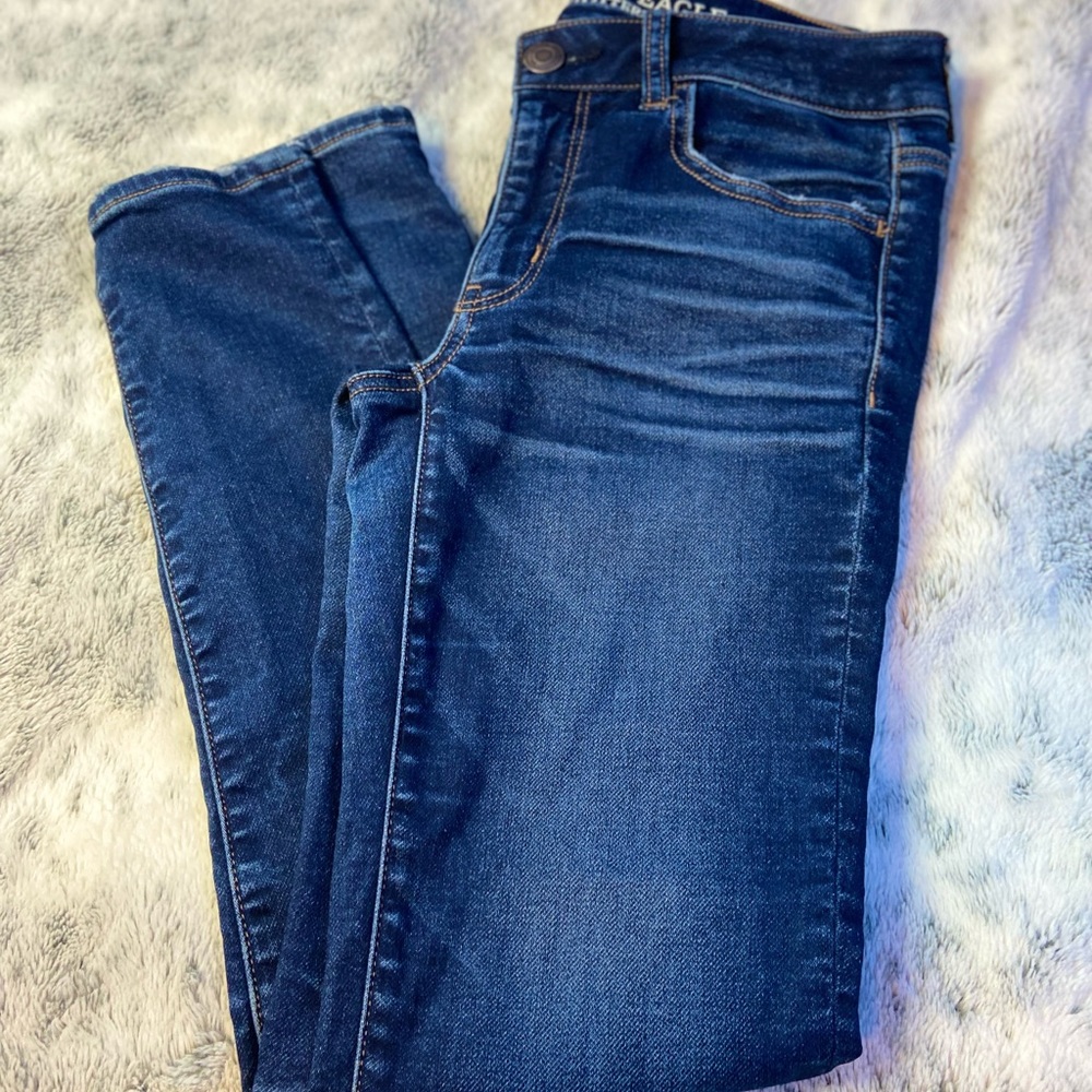 American eagle dark blue jeans